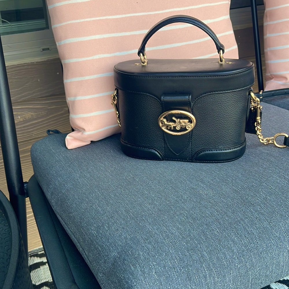 Vintage coach top handle/crossbody black bag